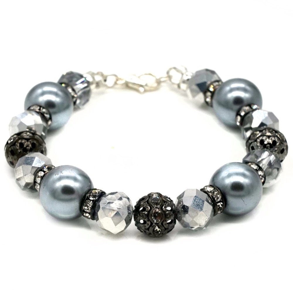 Bracelet with black and gray beads with lobster clasp. - Picture 1 of 3